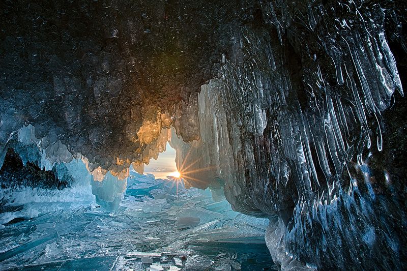 Байкал, лед, Ольхон Ледяные гроты фото превью