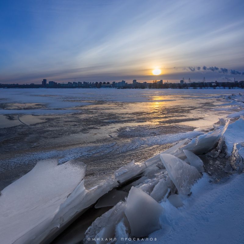 Панорама, лед, карелия, зима Закат над городом фото превью