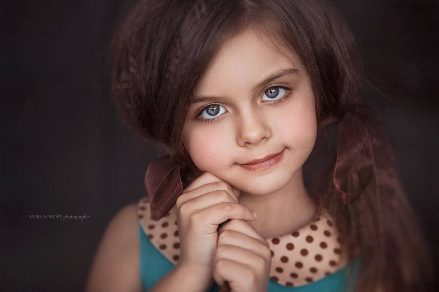 , Анна Локост