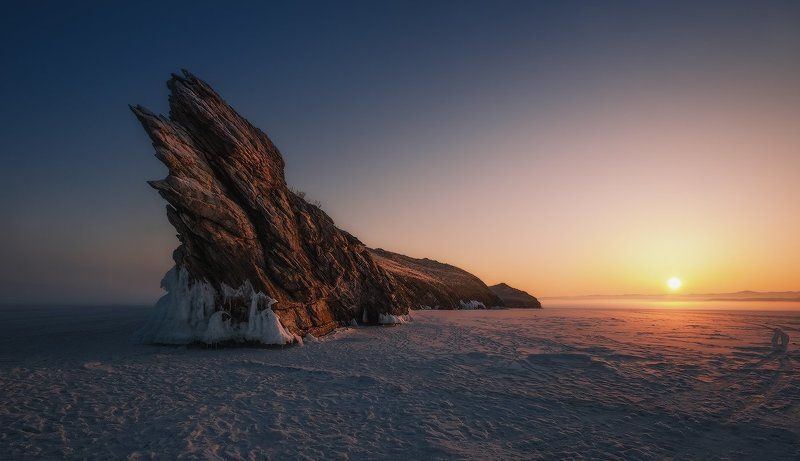 байкал, рассвет, лёд Остров Огой на рассвете… фото превью
