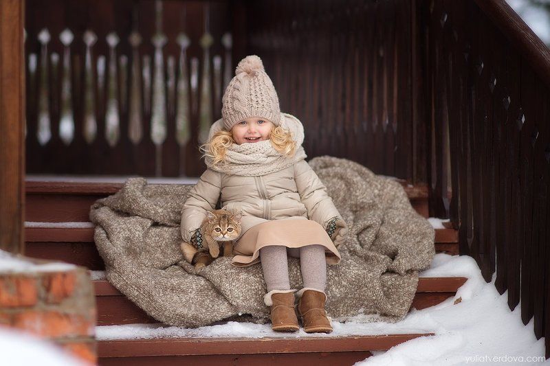 Девочка котёнок   фото превью