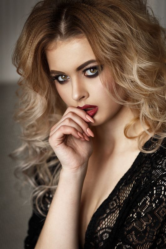 girl, woman, young, sexy, pretty, beautyful, hair, eyes, portrait Ekaterina фото превью