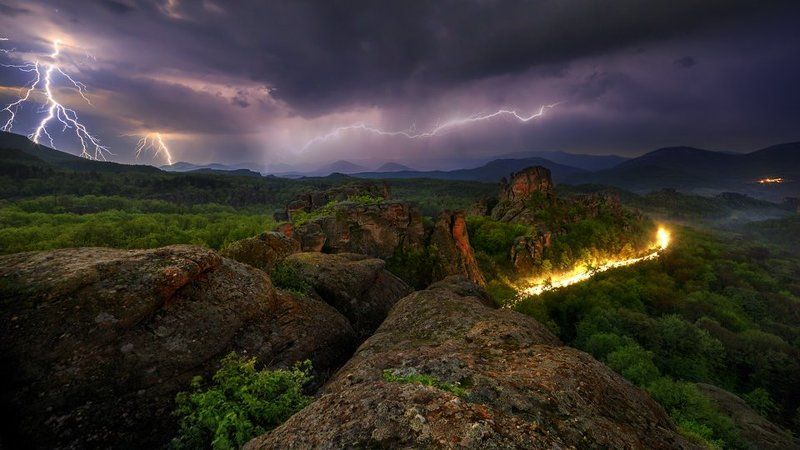 In The Eye Of The Storm фото превью