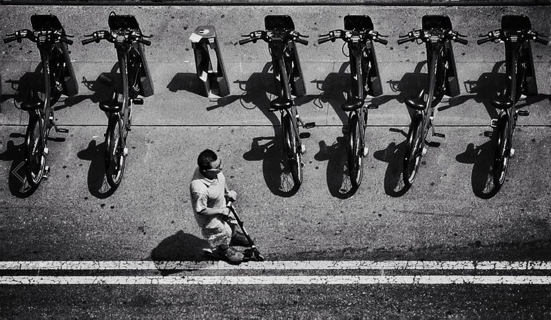 Жанр, улица Чужой фото превью