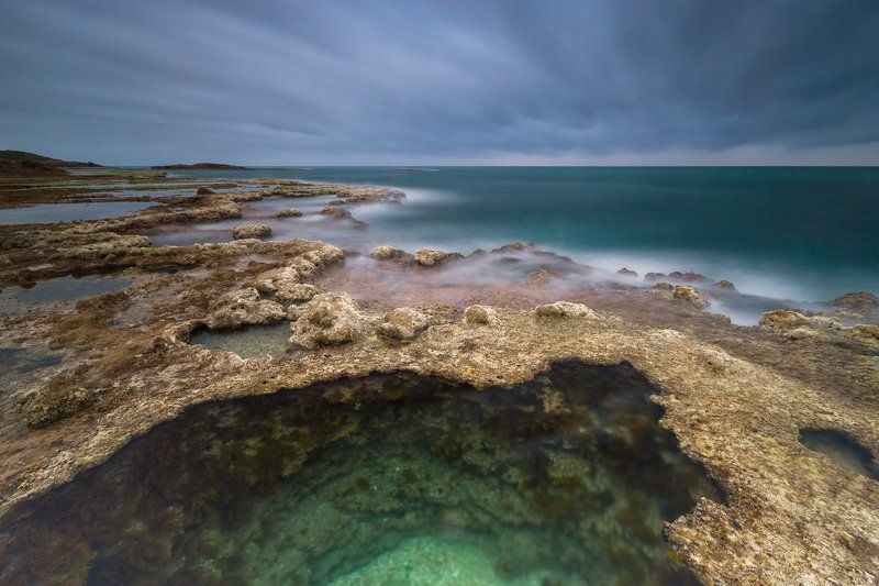 средиземное море, небо, камни, вода, песок, облака, море, пляж, парк, шторм, национальный парк, израиль, север, закат, солнце, ветер, брызги, волны, весна, природа, пейзаж, Средиземное море фото превью