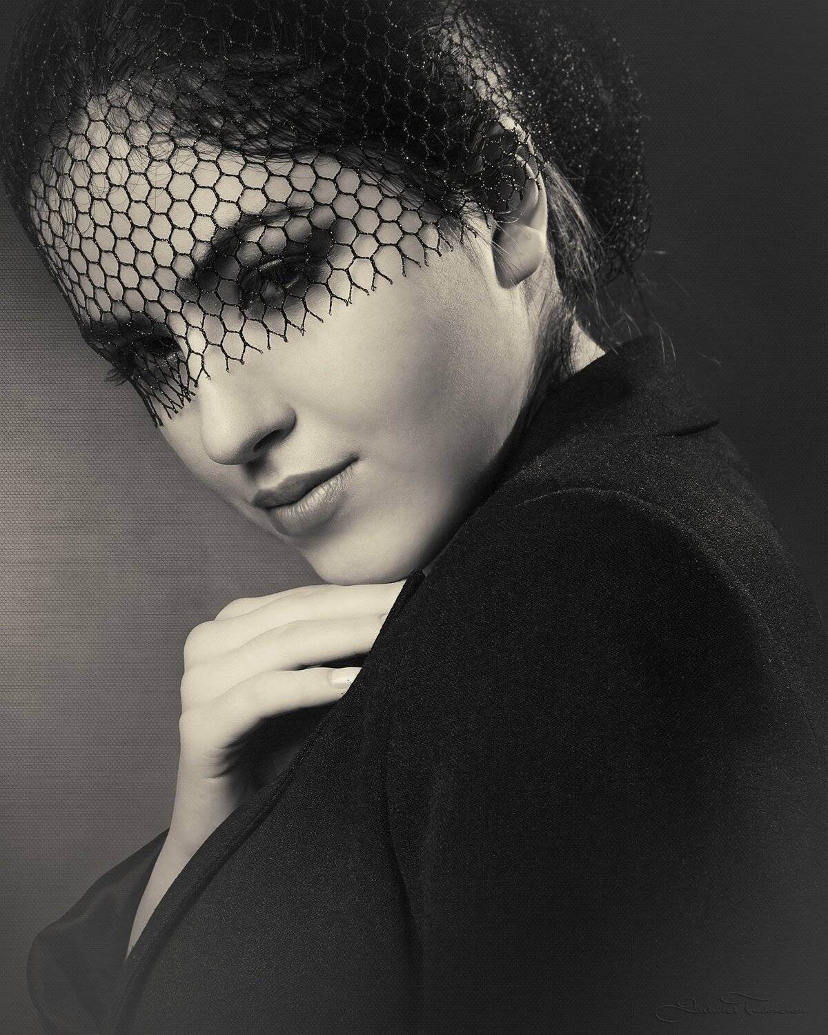 portrait, black & white, Gabriel Tudosescu EFIAP