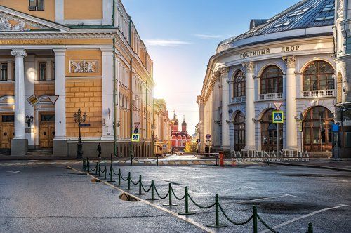 На Биржевой площади