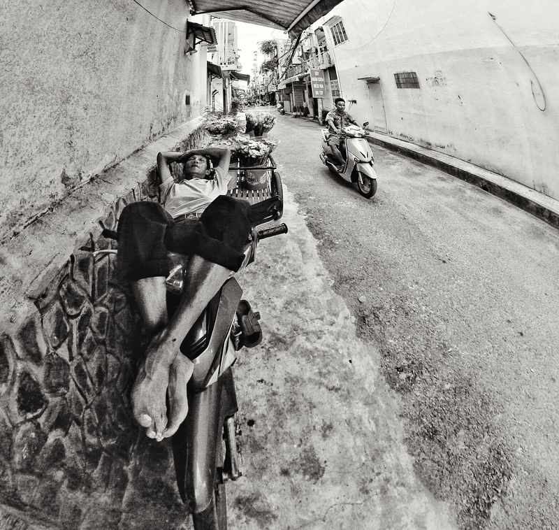 Улица, жанр Сиеста фото превью