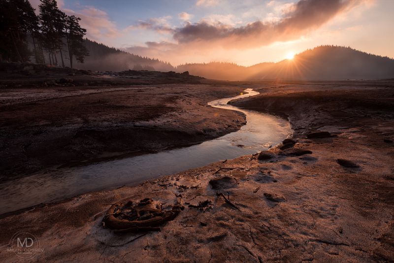 Bulgaria, Rhodope mountain, sunrise  фото превью