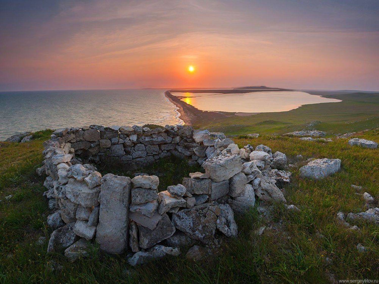 крым, опук, пейзажи крыма, весна, озеро, соленое озеро, кояшское озеро, фотограф крым, фотограф ялта, пейзаж, солнце, море, пляж, волна, Serge Titov