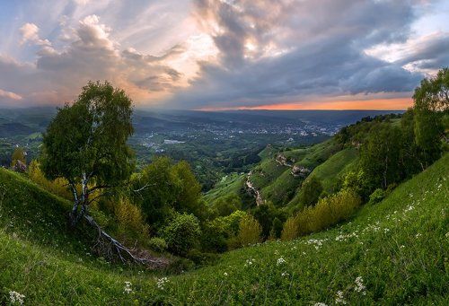 Вечер, или вид с вершины горы Малое Седло.
