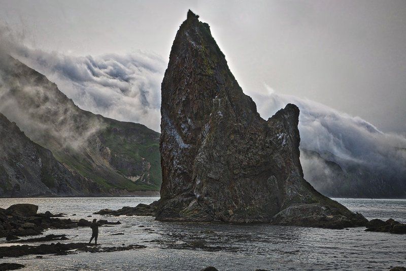 Есть на свете остров Медный... фото превью