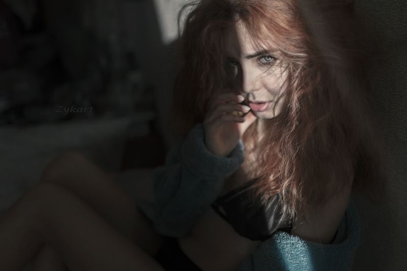 свет девушка ню рыжая уют тепло Утренний свет фото превью