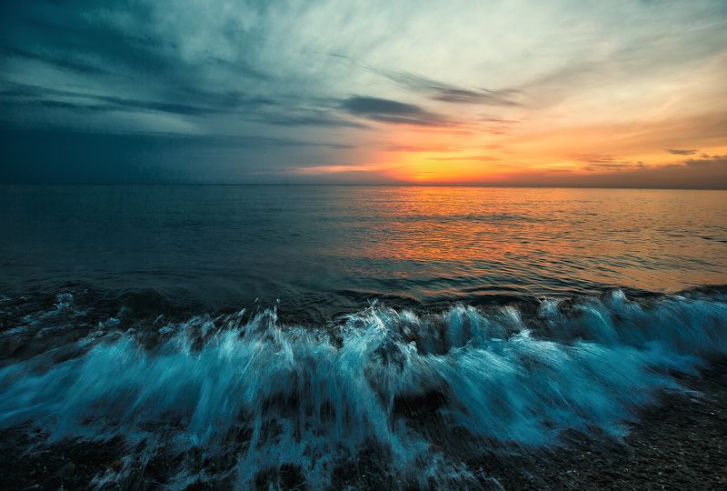 #закат #море #солнце #шторм #сочи #природа #волны #брызги  фото превью