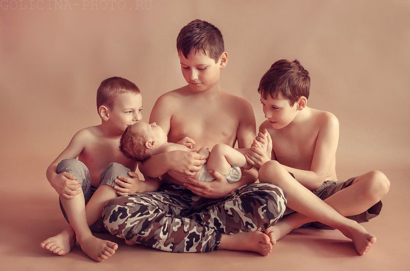 4 брата фото превью