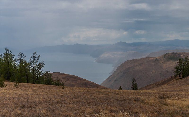 природа, пейзаж, сибирь, озеро, байкал, остров, ольхон, дождь, лето, горы, холмы, тучи, Дождь фото превью