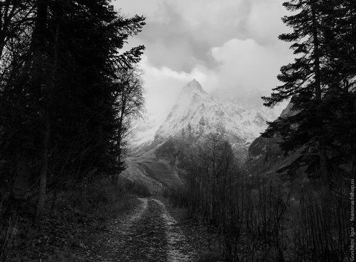 Дорога в ущелье