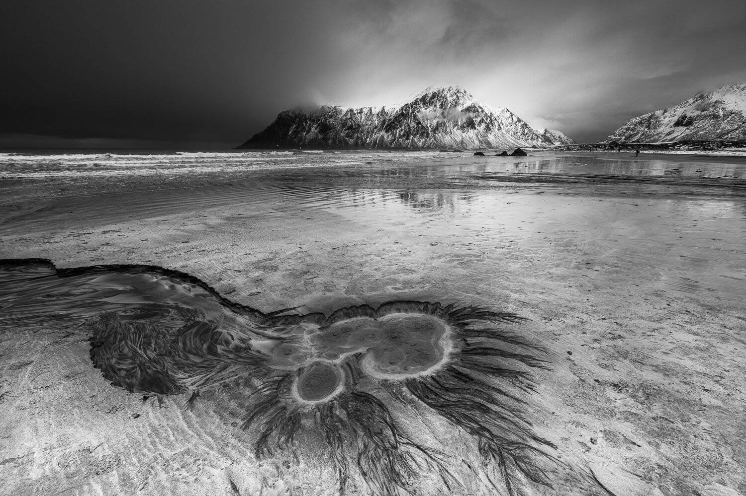 bw.lofoten,sea,winter,patterns, Marek Biegalski