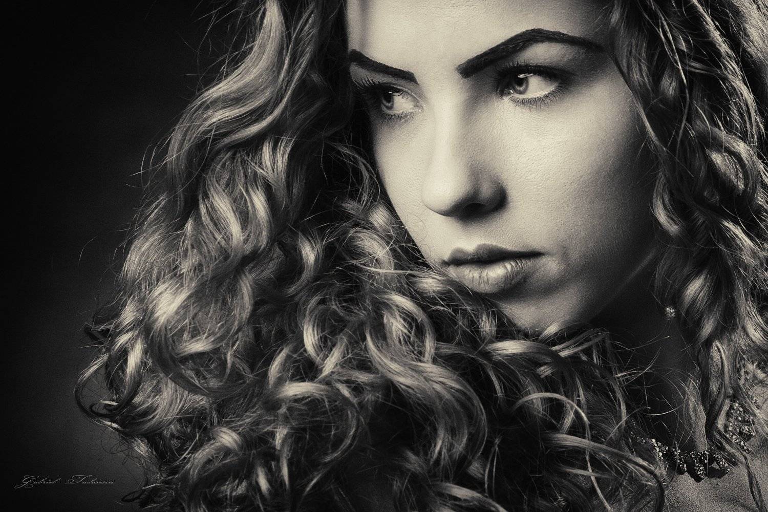 portrait, black & white, Gabriel Tudosescu EFIAP