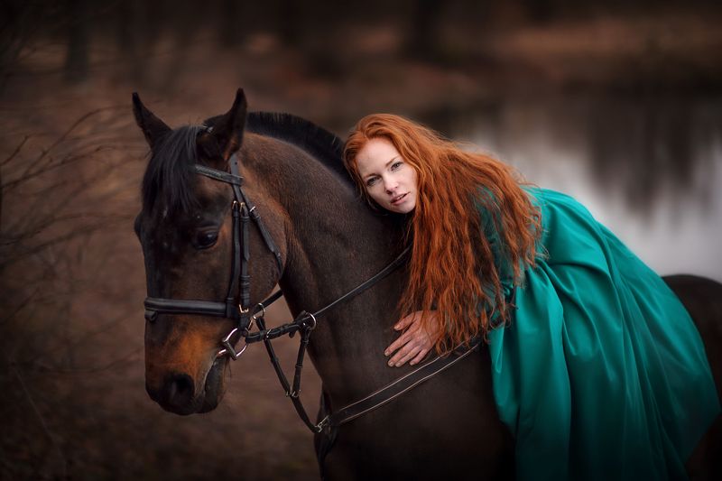 Рыжая всадница фото превью