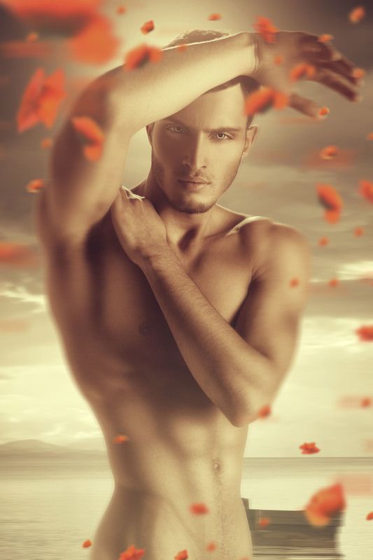 Портрет в золотом фото превью