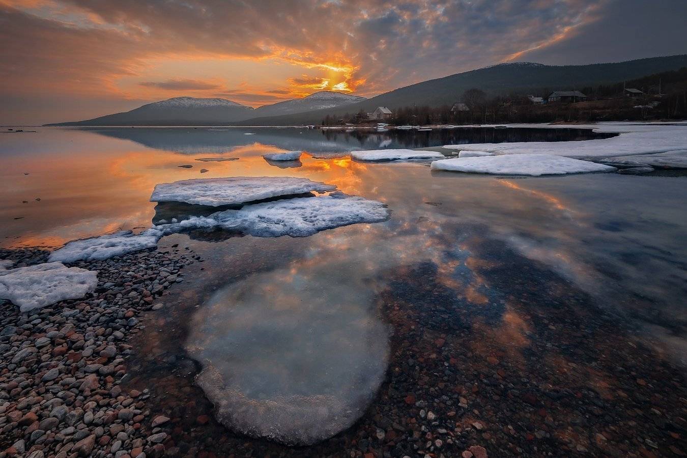 , Роман Горячий