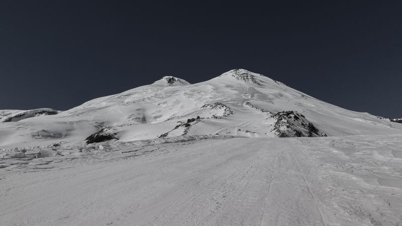 Апрельский Эльбрус фото превью