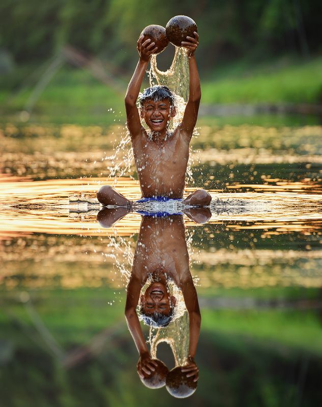 water,splash,boy,child,asia,thailand,play,water,happy Splash Boy фото превью