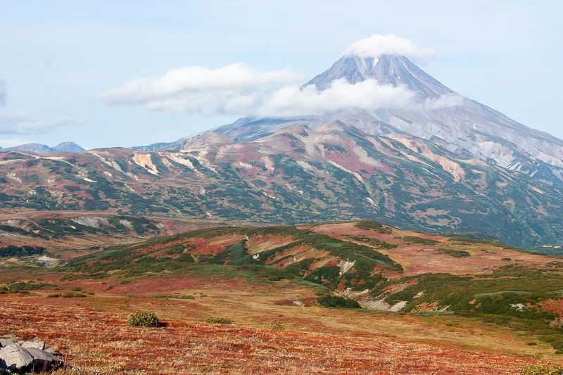 Камчатка, Сентябрь, осень, вулкан, вилючинский вулкан, облака Вилючинский вулкан фото превью