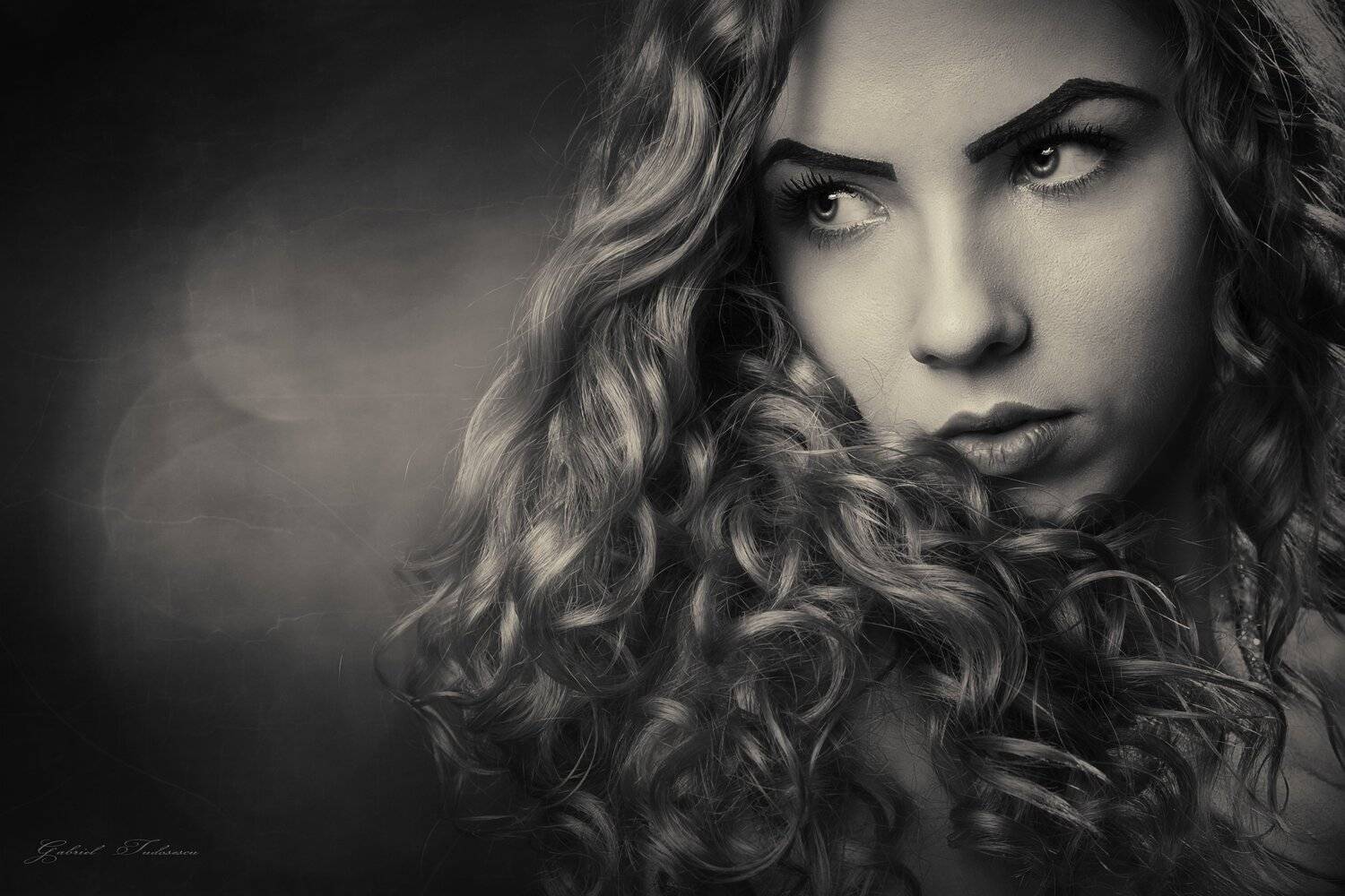 portrait, black & white, Gabriel Tudosescu EFIAP