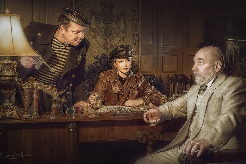 - Где золото, буржуйская морда?? фото превью