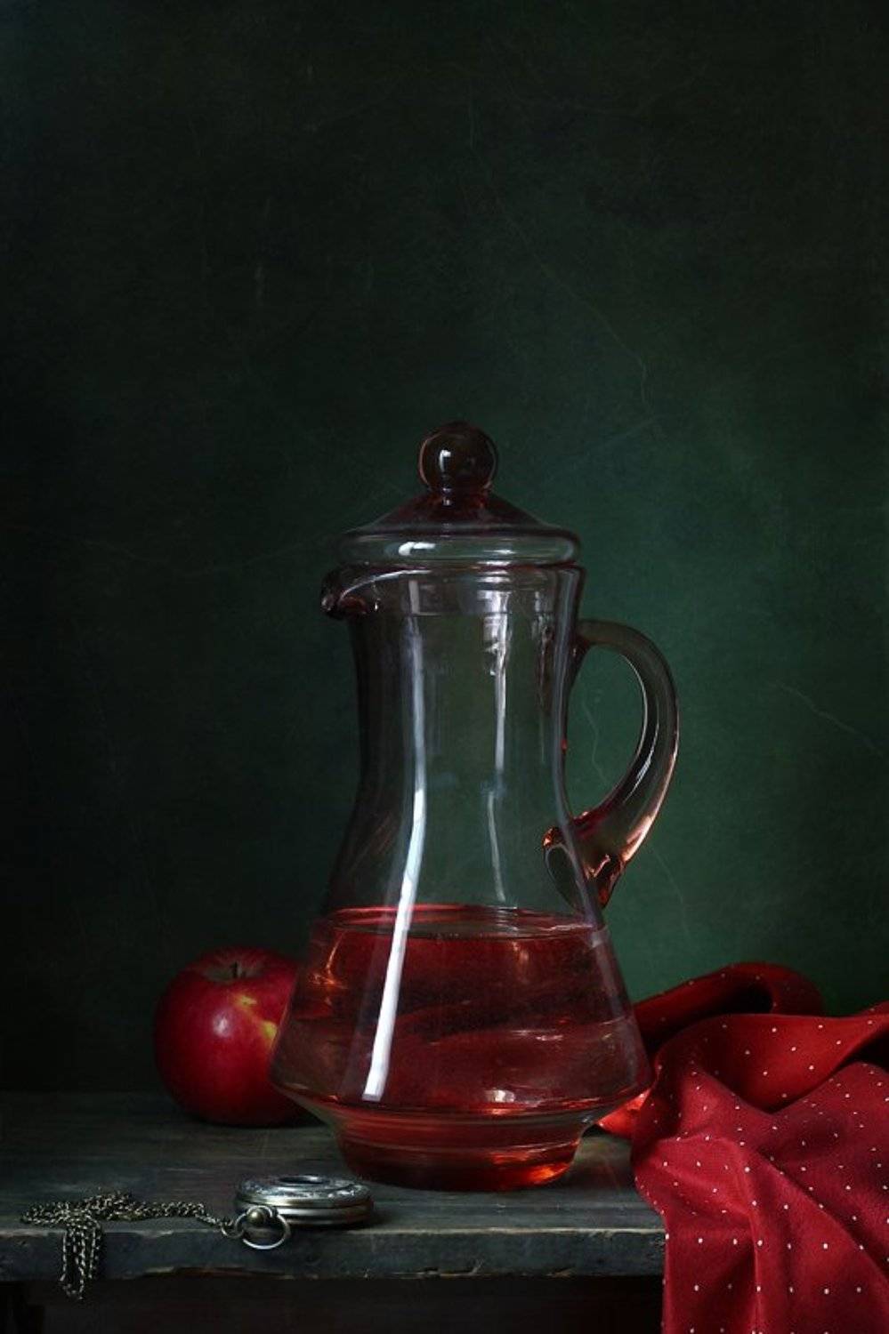 натюрморт, кувшин, яблоко, часы, Курочкина Диана