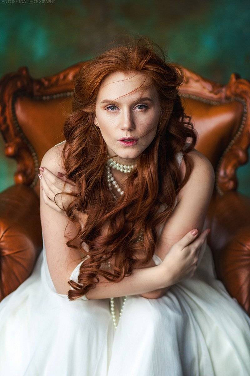 портрет, люди, рыжий, волосы, студия, девушка, взгляд, ветер, portrait, people, red, hair, studio, girl, look, wind, Антошина Татьяна