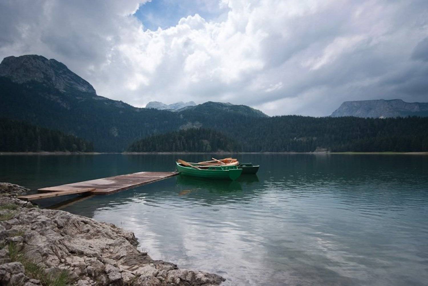 черногория, дурмитор, озеро чёрное, горы, лодка, Лебедев Вадим