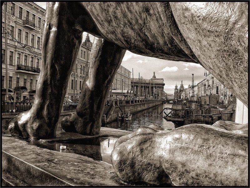 Питерская эротическая или Между ног льва фото превью