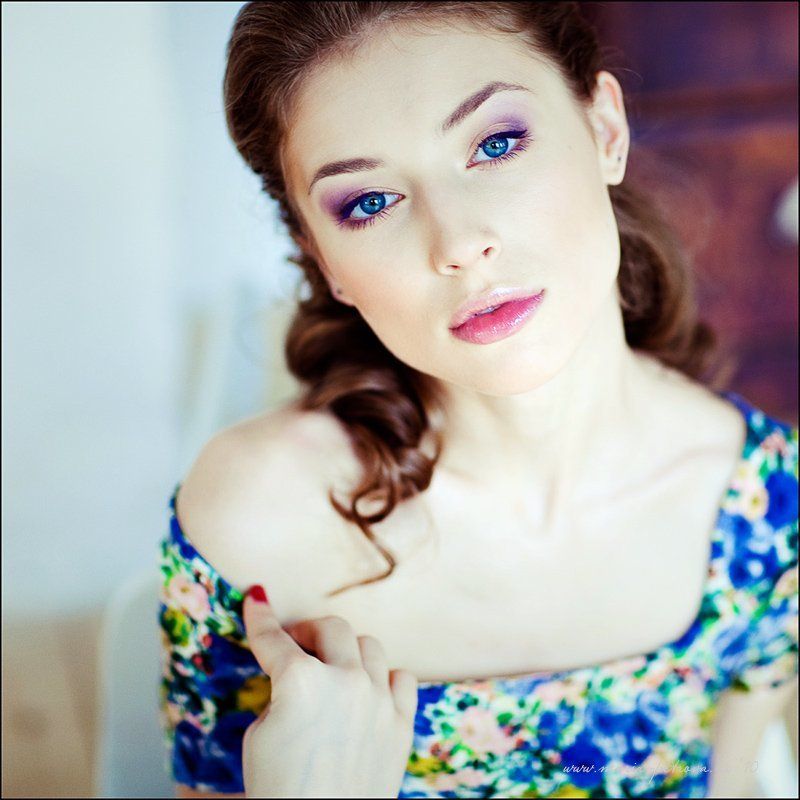 портрет, девушка, глаза Вика фото превью