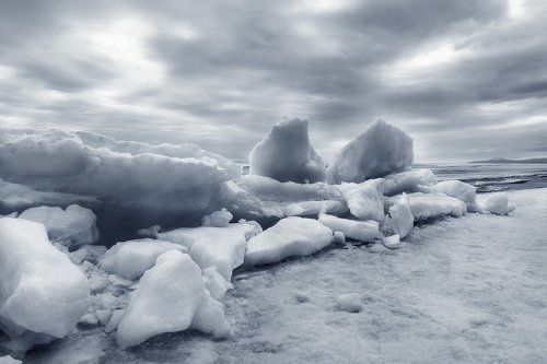 Весенняя графика Байкала