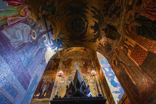 В питерских храмах