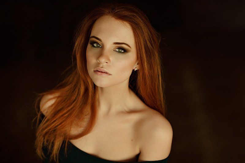 портрет, девушка, фотограф Петрова Мария, чувственность, рыжая, студия, низкий ключ Алина фото превью