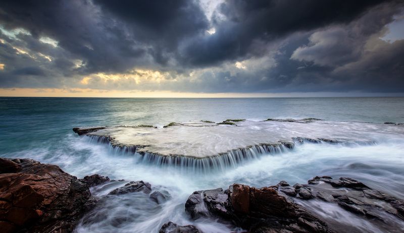sea, waterfall, vietnam, seascape, landscape Sea falls  фото превью