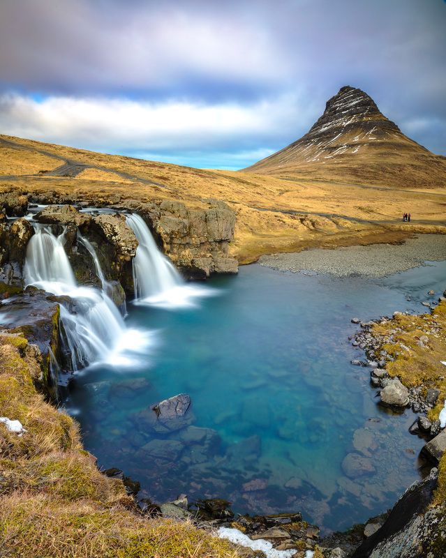 Kirkjufell & low waterfalls фото превью