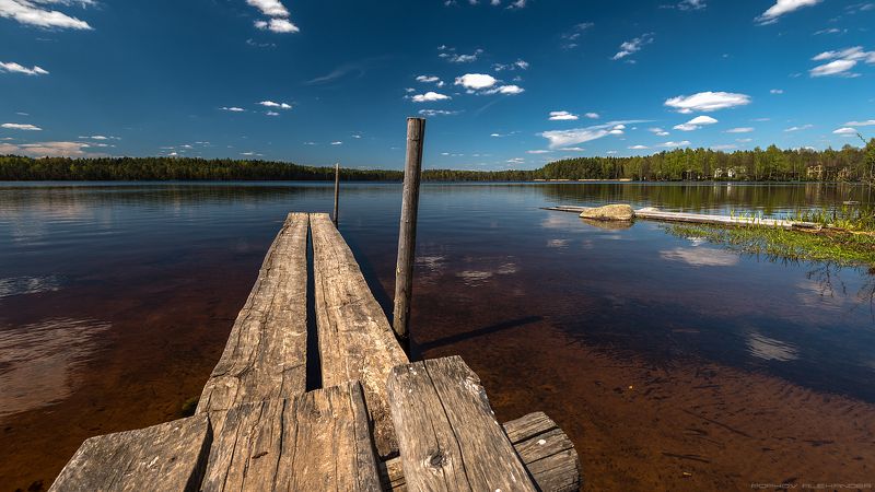озеро день май весна полярик облака отражение лес Майский полдень фото превью