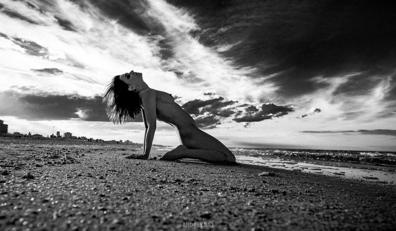 Один против неба фото превью