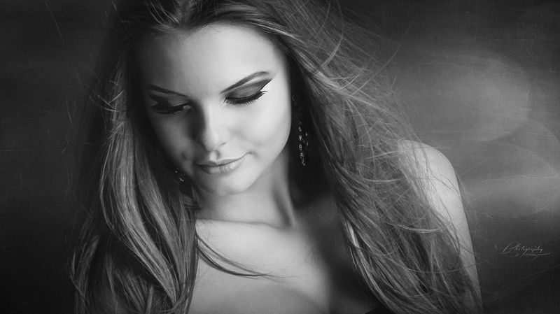 portrait, black & white Angel фото превью