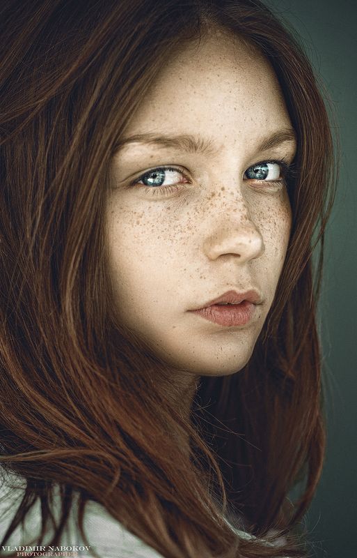 портрет, девушка, фотограф Крупный план фото превью