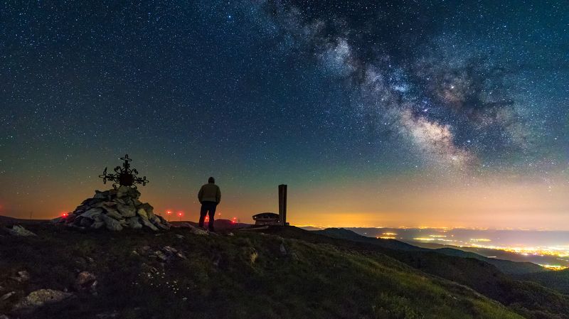 Beneath the Stars фото превью