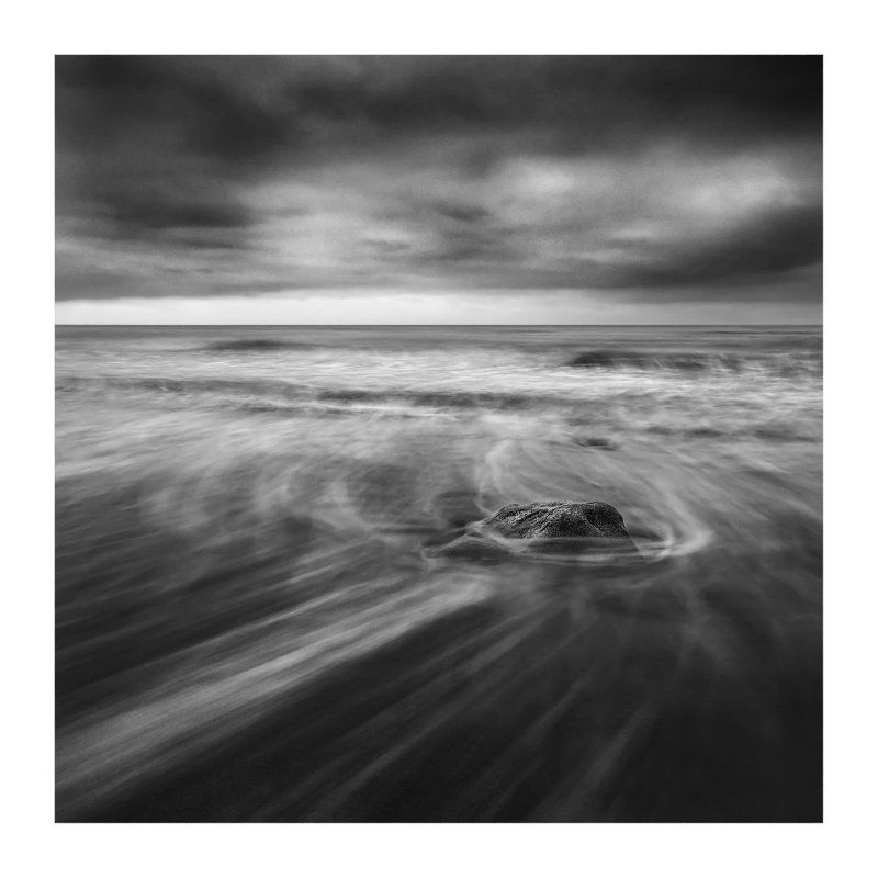 Alone фото превью