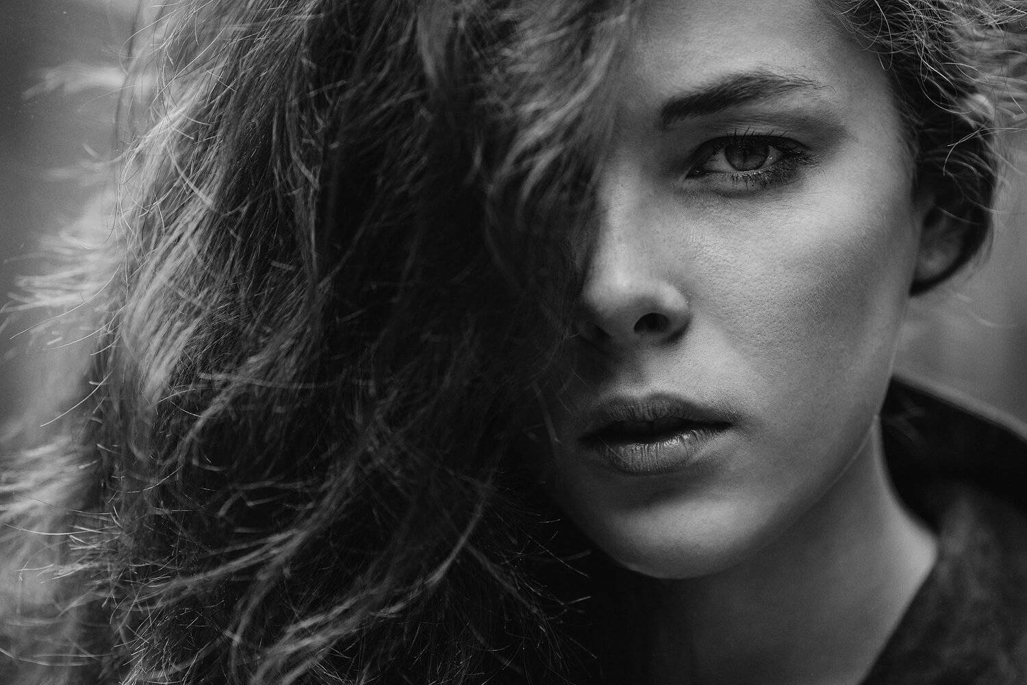 портрет, девушка, ветер, ритм, арт, чб, Павел Соколов
