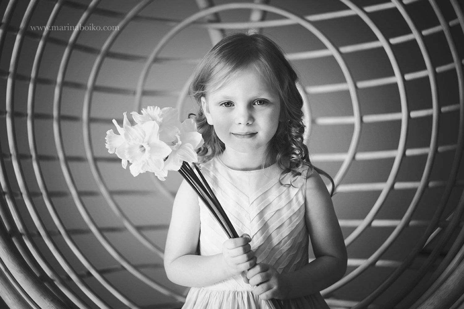 девочка, геометрия, симметрия, графика, фото, фотография, цветы, свет, арт, art, light, flowers, photo, photography, symmetry, graphics, girl, portrait, Марина Бойко