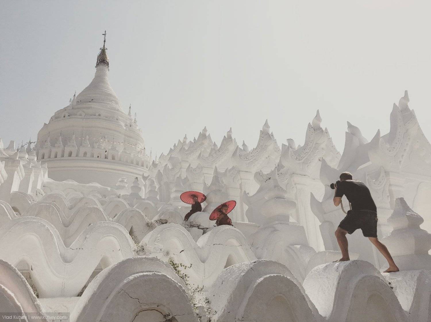 photographer,бирма,монахи,пагода,сьемка,фотограф,храм,мьянма,asia,myanmar,burma,mingun,mandalay,monks,pagoda,белыйхрам,hsinbyume_pagoda,hsinbyume, Владимир Куцый (Vlad Kutsey)